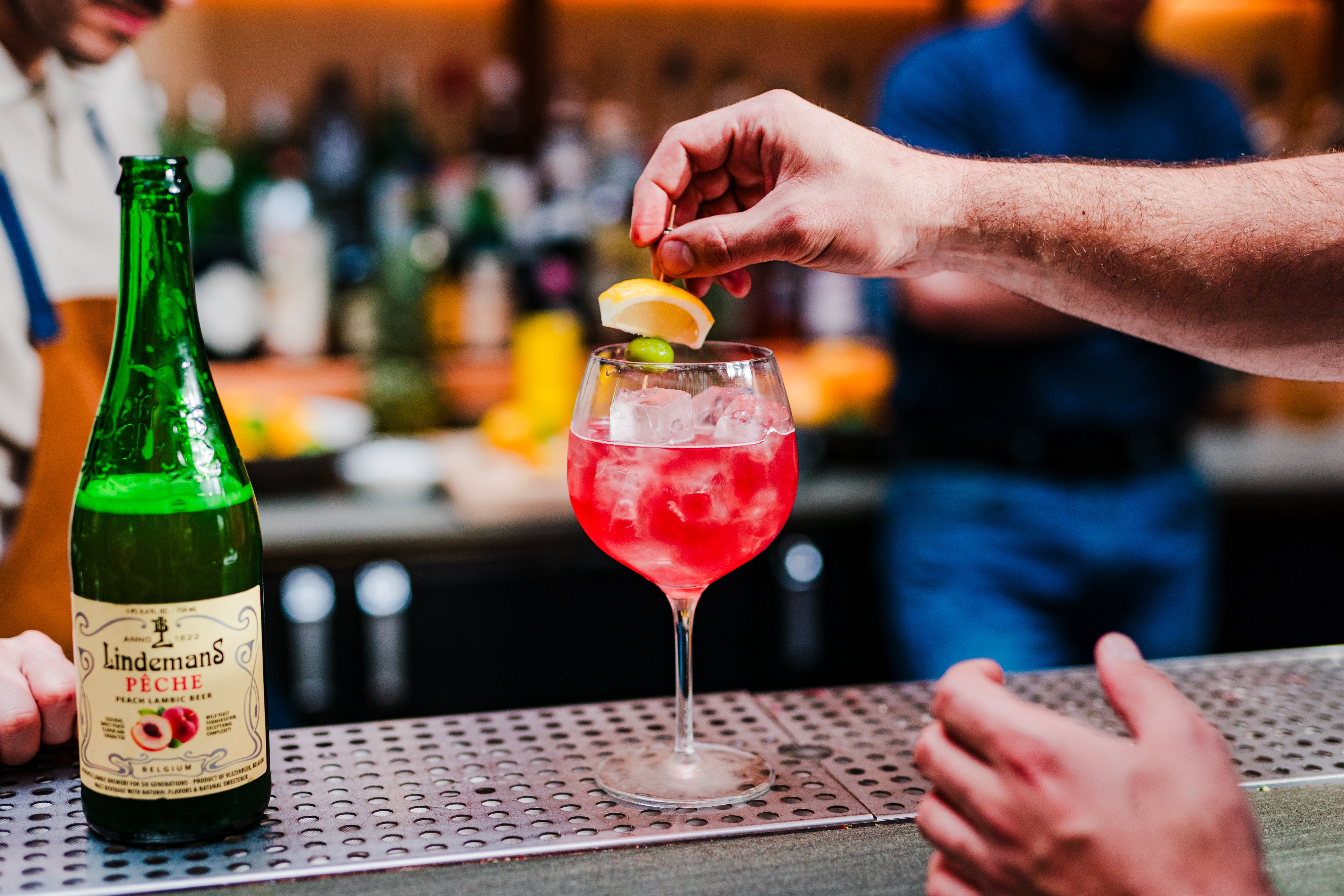 Euphoria 24 oz. Classic Gin & Tonic