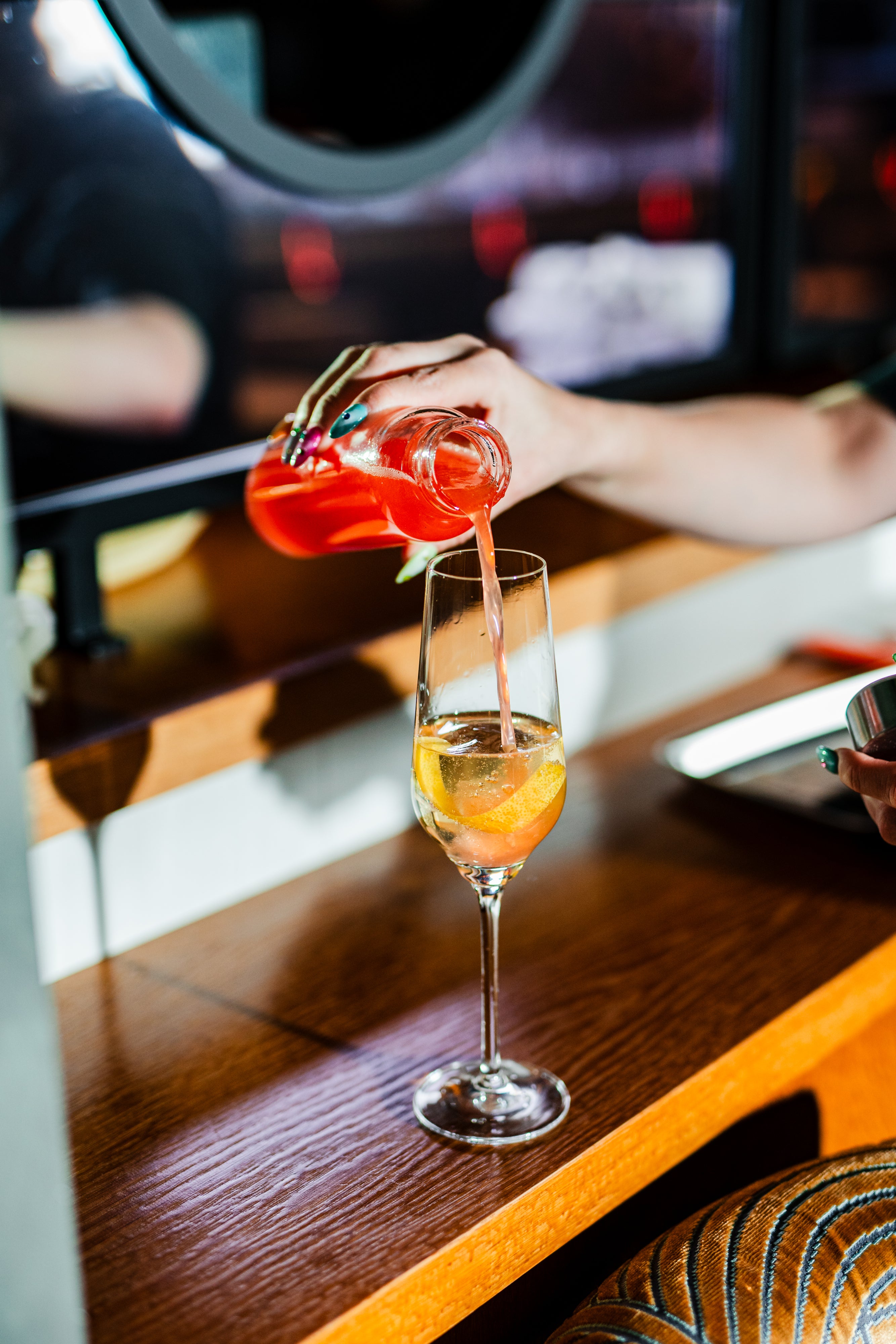 Euphoria 7.75 oz. Champagne